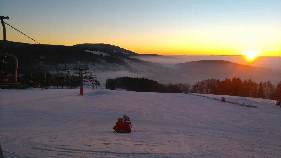 Západ slunce nad krkonošskými hřebeny